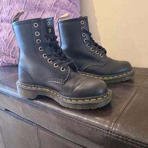 Vegan Dr. Martens Size 6 Black